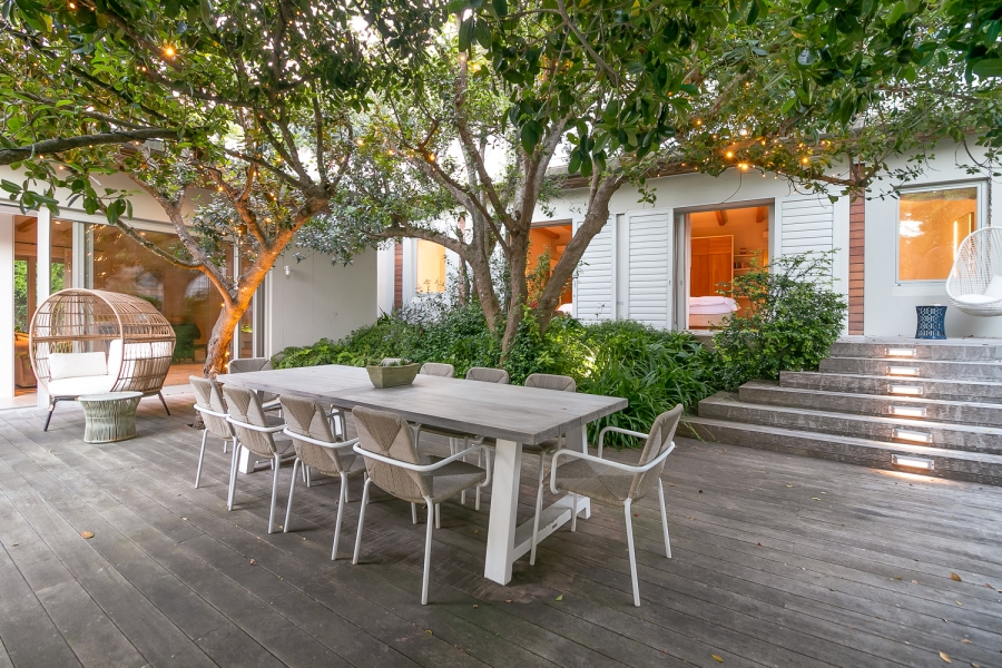 9 Bedroom Property for Sale in Beachy Head Western Cape